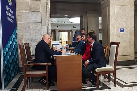 На регистрационното гише в Централната избирателна комисия