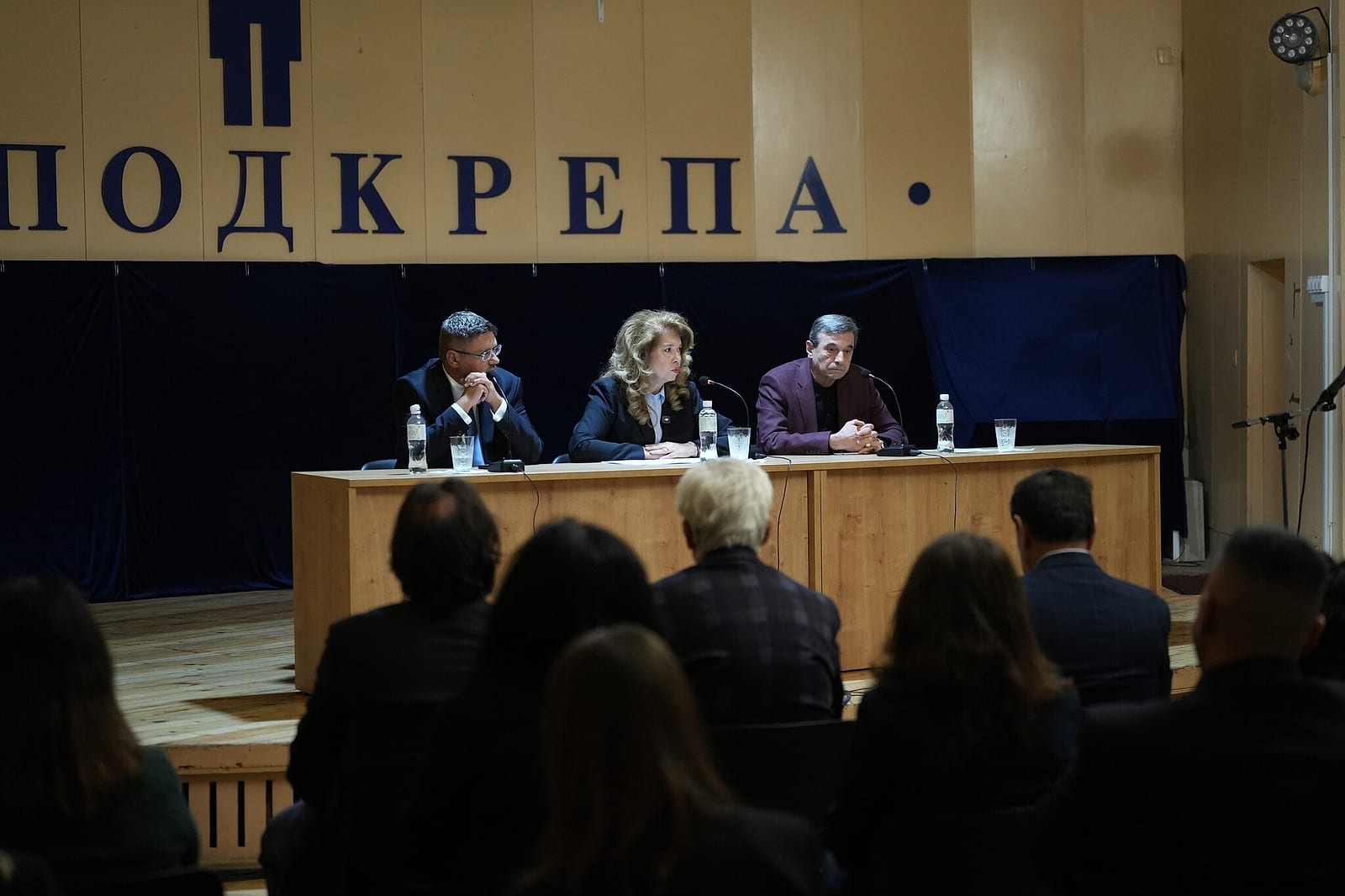 Илияна Йотова и Кирил Вълчев на срещата с КТ „Подкрепа“