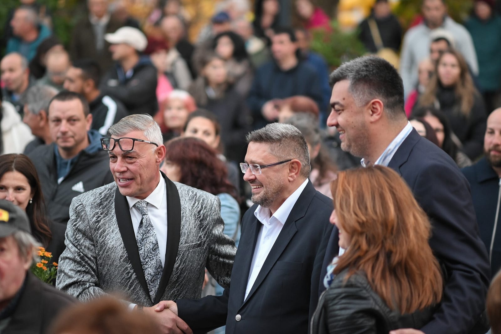 Кирил Вълчев сред жителите на Дряново на празника на града