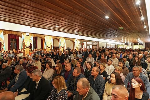 Граждани на срещата с Илияна Йотова в Музей „Възраждане и Учредително събрание“