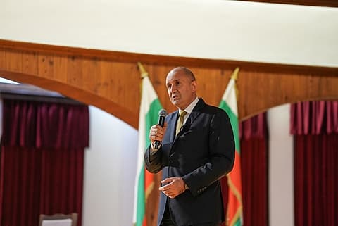 Премиерът Румен Радев говори на срещата с граждани във Велико Търново