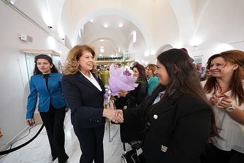 Посрещане с цветя в „Безистена“