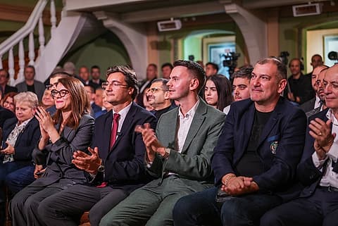 Членовете на Инициативния комитет на закриването на кампанията